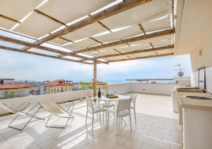 Awesome home in Marina di Ragusa