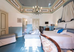 B&B Villa Pittorino: Master bedroom in Salina cir 19083037C100309