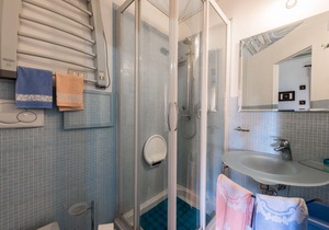 B&B Villa Pittorino: Master bedroom in Salina cir 19083037C100309