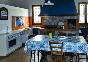 Beautiful Holiday Home in Fulgatore with Swimming Pool