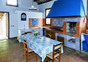 Beautiful Holiday Home in Fulgatore with Swimming Pool