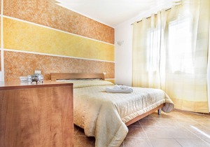 Beautiful villas near the sea 8 km from Cefalu with salt water pool