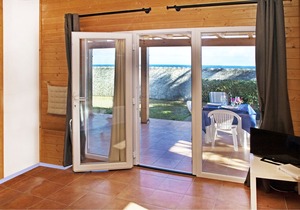 Beautiful one bedroom villa directly on the sea, pool, culture and relax ....