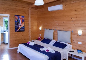 Beautiful one bedroom villa directly on the sea, pool, culture and relax ....