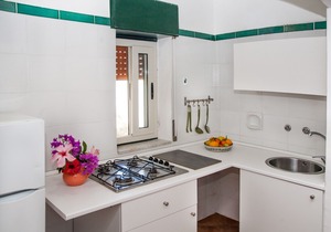 Beautiful two-room villa, right on the sea, swimming in the pool, culture and relaxation.