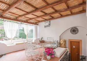 Bilocale Verde Rosa in Salina Aeolian Islands to 900 meters from the sea