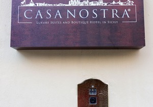 Casa Nostra Luxury Suites