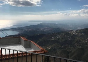Castelmola Holiday House