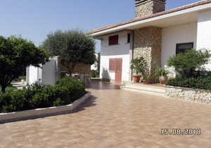 Comodo Appartamento al Piano Terra in Villa a San Lorenzo