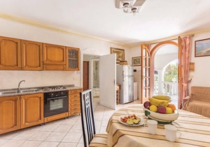 Cozy home in Noto -SR- with WiFi
