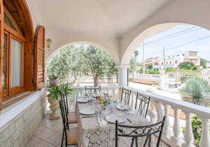 Cozy home in Noto -SR- with WiFi