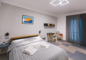 Double bedroom apartment across Ortigia