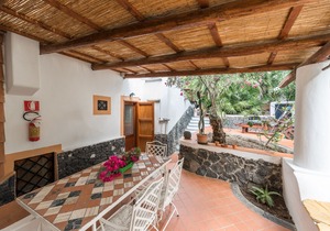 Green / Pink / Yellow Trivani in Salina Aeolian Islands 900 meters from the sea