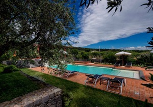 Holiday apartment with garden and outdoor swimming pool