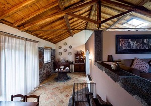 Holiday apartment with garden and outdoor swimming pool
