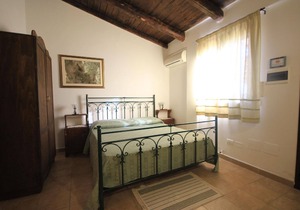 Holiday apartment Noto for 2 - 4 persons with 1 bedroom - Farmhouse