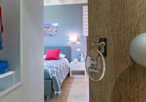 La Finestra sul Cortile - Deluxe Double Room with Balcony