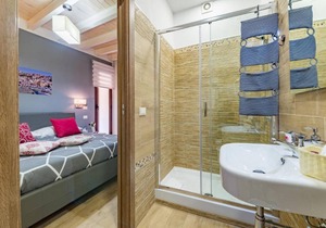 La Finestra sul Cortile - Deluxe Double Room with Balcony