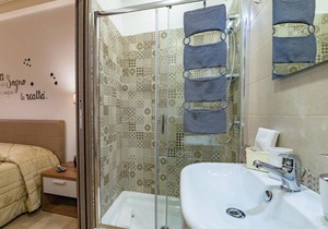 La Finestra sul Cortile - Deluxe Double Room with Balcony