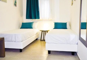 Leone Apartments