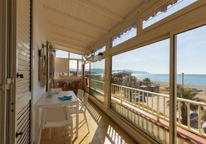 LOFT ON THE SEA