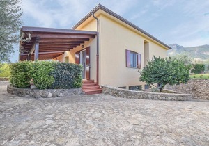 Lovely apartment in San Nicola L'Arena