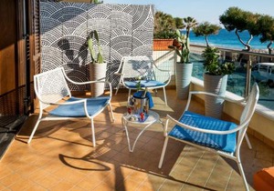 Luxury Beachfront Apartment Taormina Pool and Parking