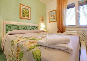 Private pool, large Garden, Terrace, Air conditioning, Wi-Fi, near the Sea.