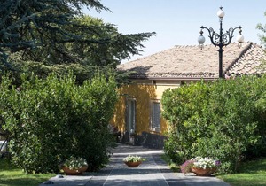 Ragalna Villa Sleeps 6 with Pool