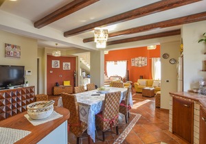 Sophisticated holiday home in classic Italian style.