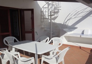 Stately Lipari penthouse 6 beds