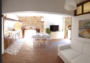 The sandstone holiday home