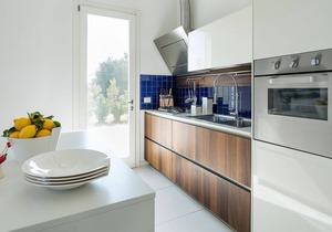 Villa Caponegro - Modern villa with outdoor jacuzzi not heated , 200 m from the seaside , in Sicily