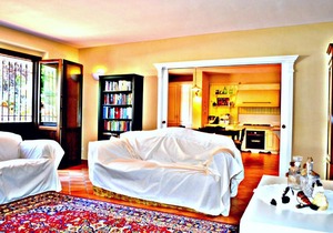 Villa Elegante a Viagrande in Sicilia vicina al Mare e Monte Etna