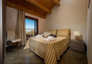 Villa in Sicily near Guidaloca Bay