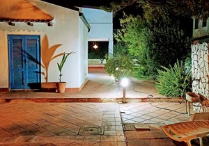 Villa Ognina holiday villa