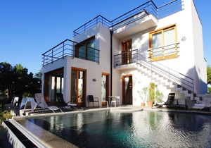 Villa Penelope, beautiful villa next to the sea