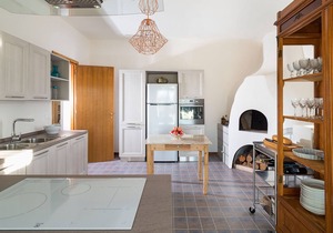 Villa with pool, 450 metres from sea, near Trapani, Sicily - 14 pax