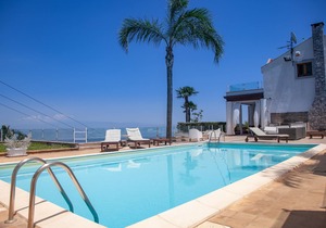 VILLA ZAGARA GARDEN Seaview Apartment Terrace & Pool