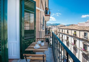 Vista mare sulla Cala by Wonderful Italy