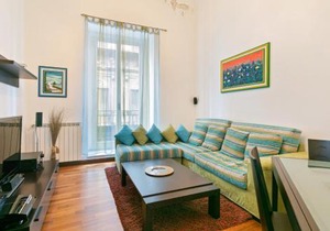 Vittorio Emanuele & Via Roma Colorful Apartment