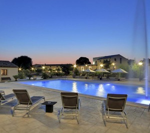 Artemisia Resort 