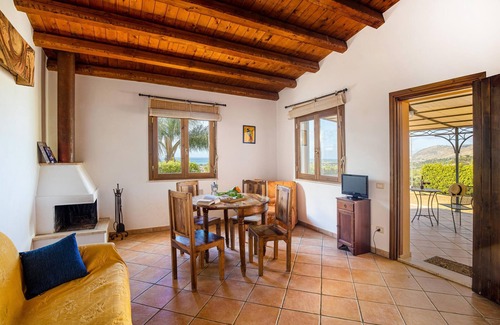Campofelice di Roccella House | 1 bedroom accommodation in Campofelice Roccella