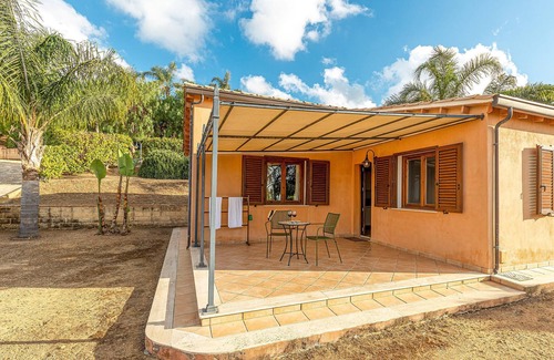 Campofelice di Roccella House | 1 bedroom accommodation in Campofelice Roccella