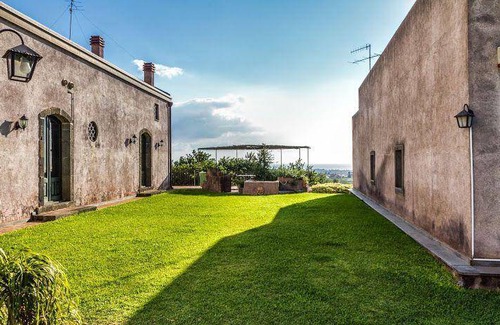 Fiumefreddo di Sicilia House | 100 m² House ∙ 2 bedrooms ∙ 4 guests