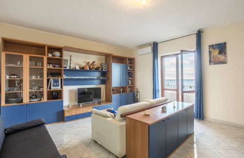 Mili San Pietro Apartment | 100 m² Apartment ∙ 2 bedrooms ∙ 6 guests