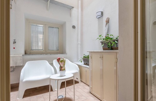 Castellammare Vucciria Apartment | 100 m² Apartment ∙ 2 bedrooms ∙ 5 guests