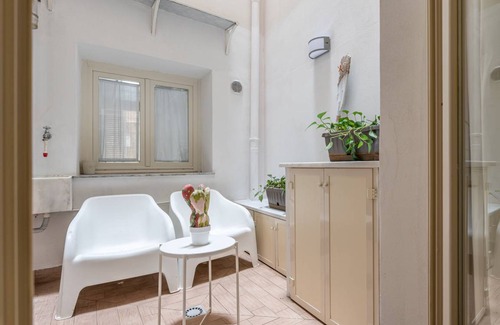 Castellammare Vucciria Apartment | 100 m² Apartment ∙ 2 bedrooms ∙ 5 guests