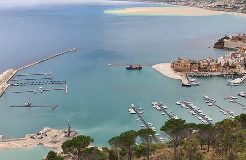 Alcamo Marina Apartment | 100 m² Apartment ∙ 1 bedroom ∙ 3 guests