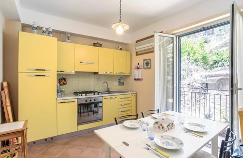Furci Siculo Apartment | 100 m² Apartment ∙ 2 bedrooms ∙ 6 guests